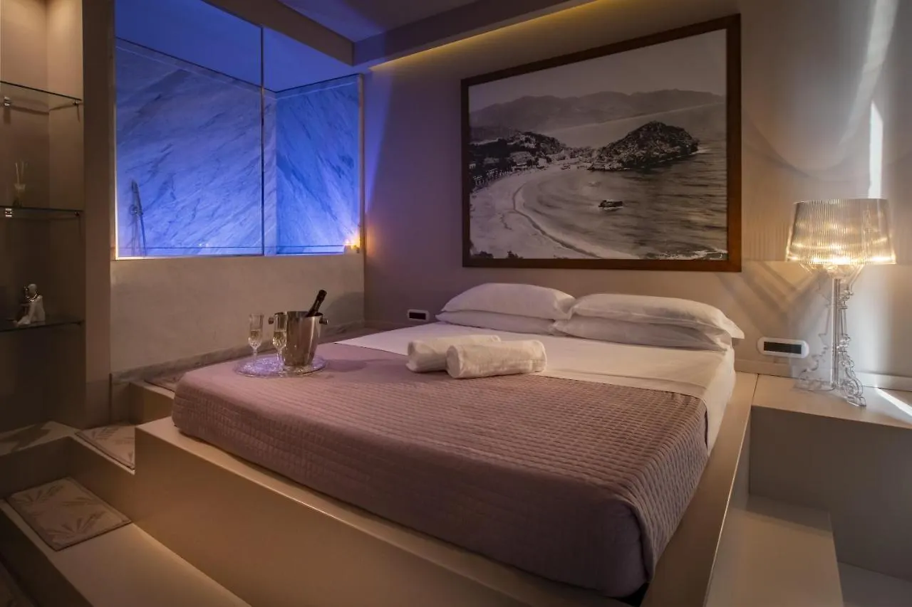 Fenetre Sur Le Blue Apartment Taormina Italy